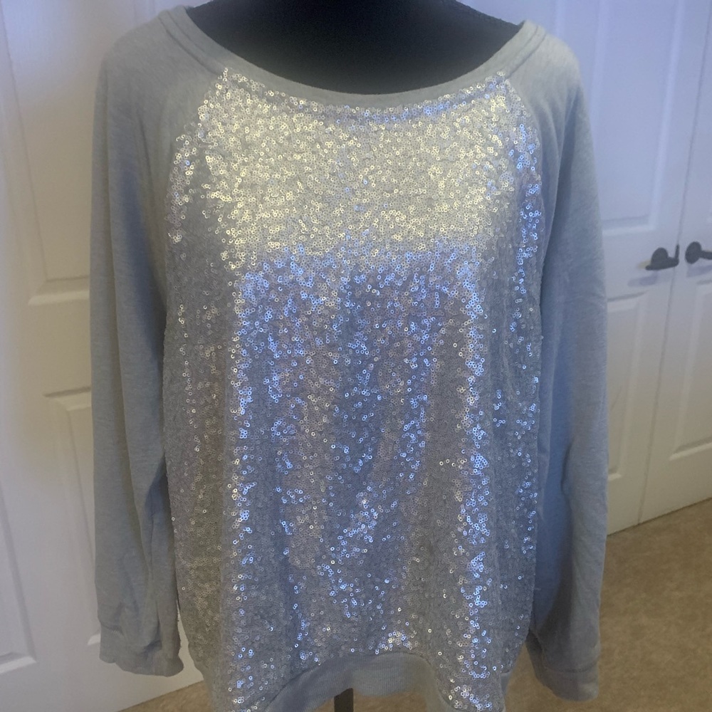 Sequined sweatshirt